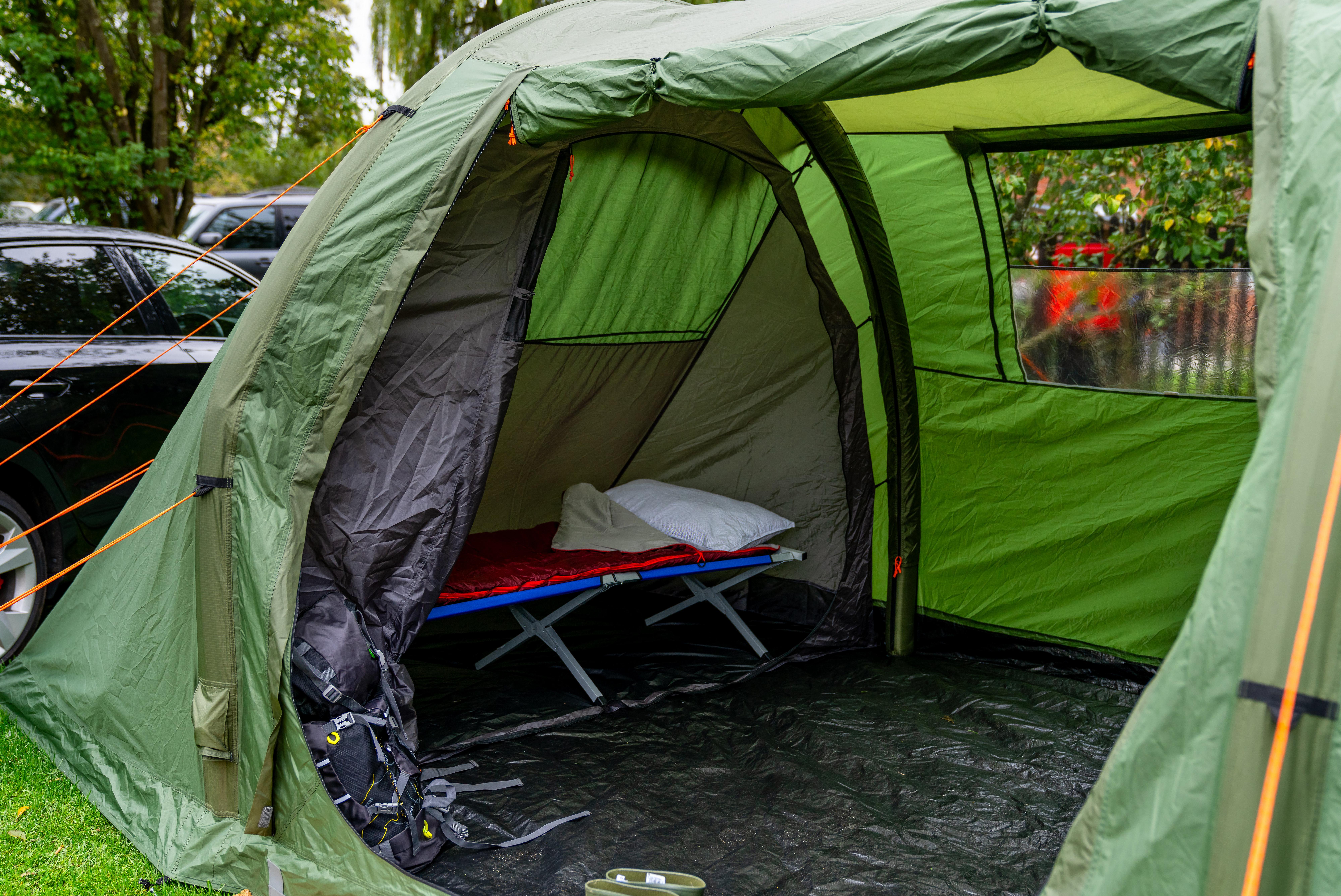 Halfords 6 Person Air Tent