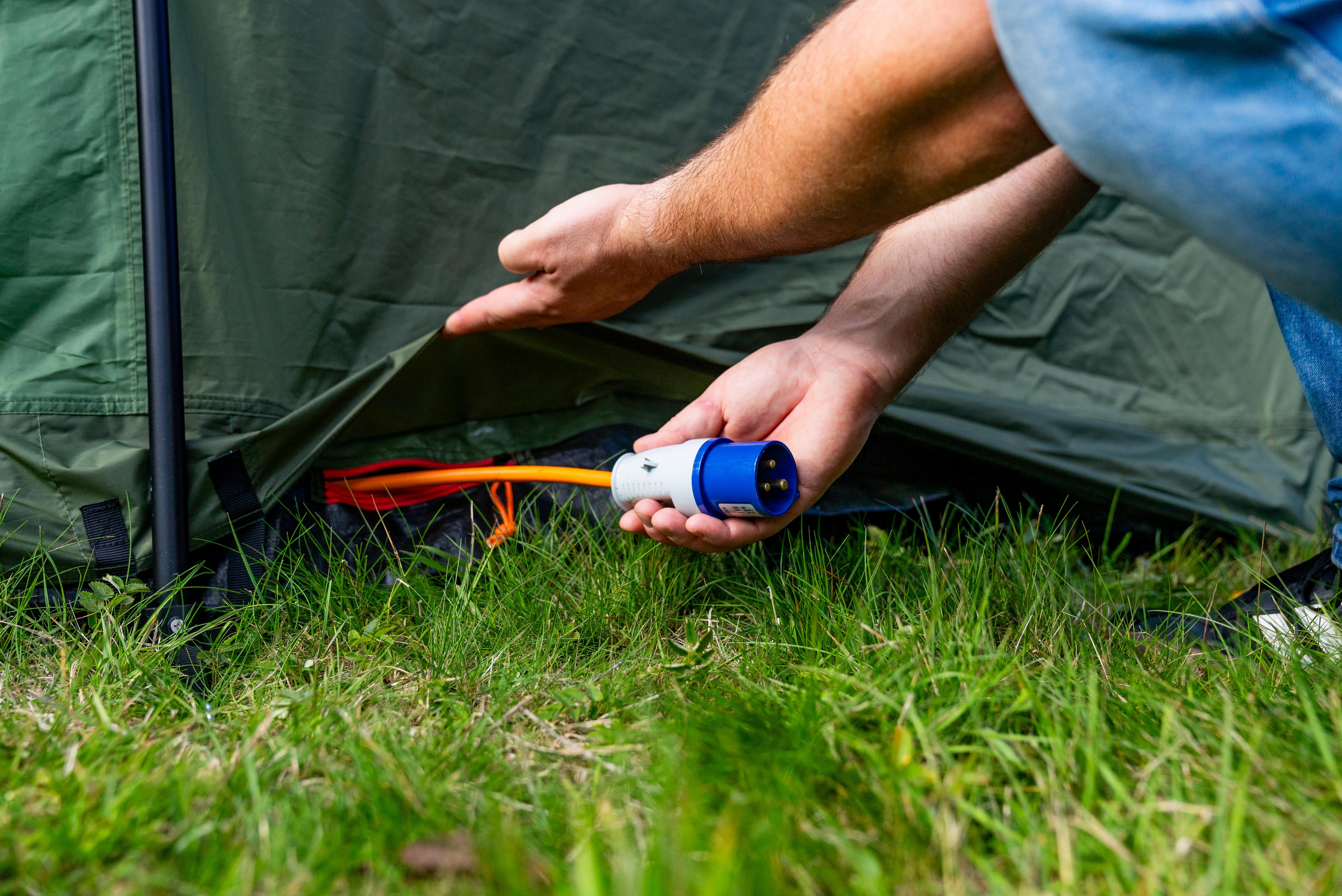 Halfords 4 Person Quick Up Tent