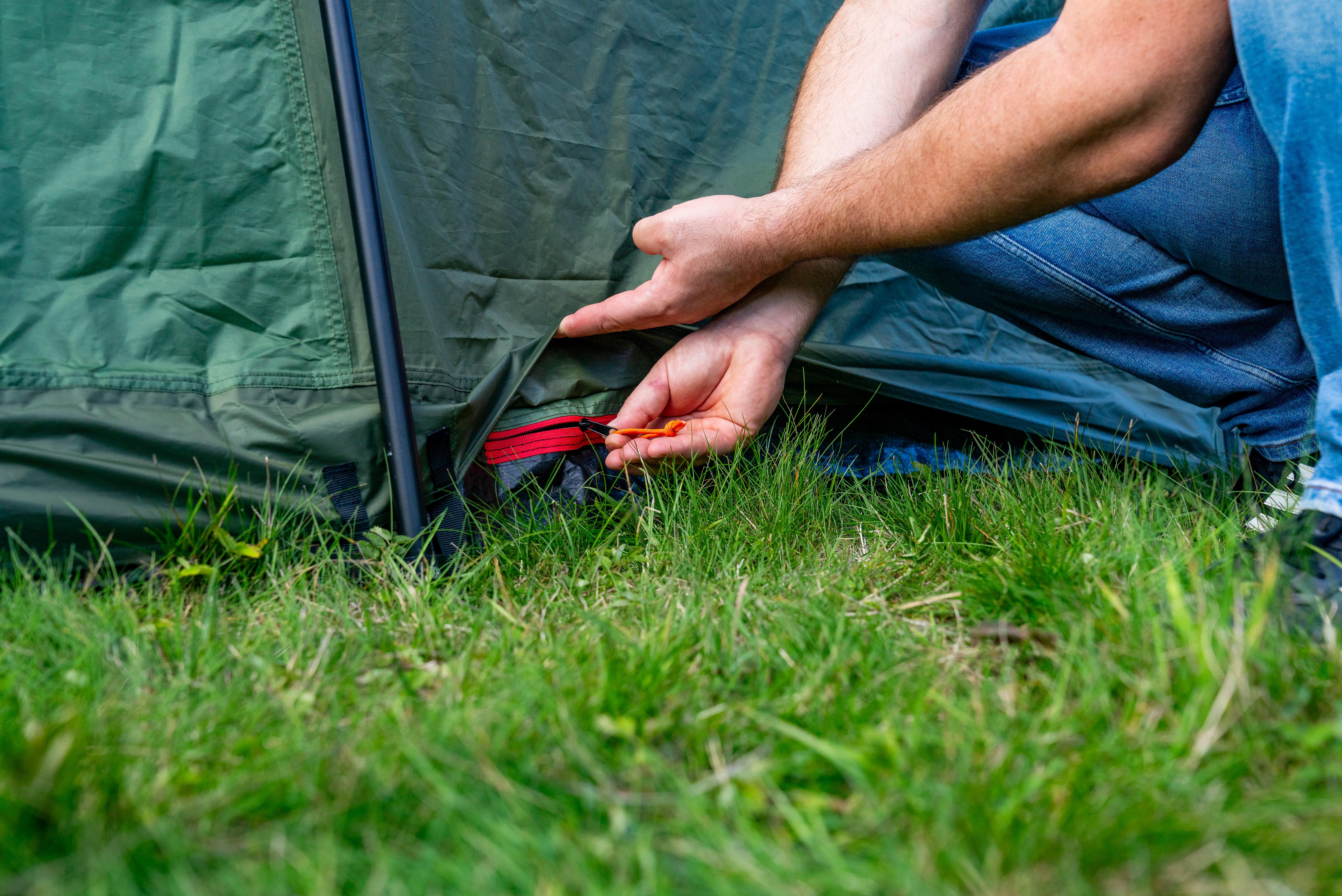 Halfords 4 Person Quick Up Tent
