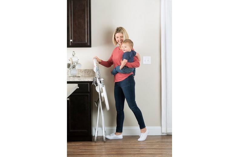 Graco Snack 'n' Stow High Chair Graco Snack 'n' Stow High Chair