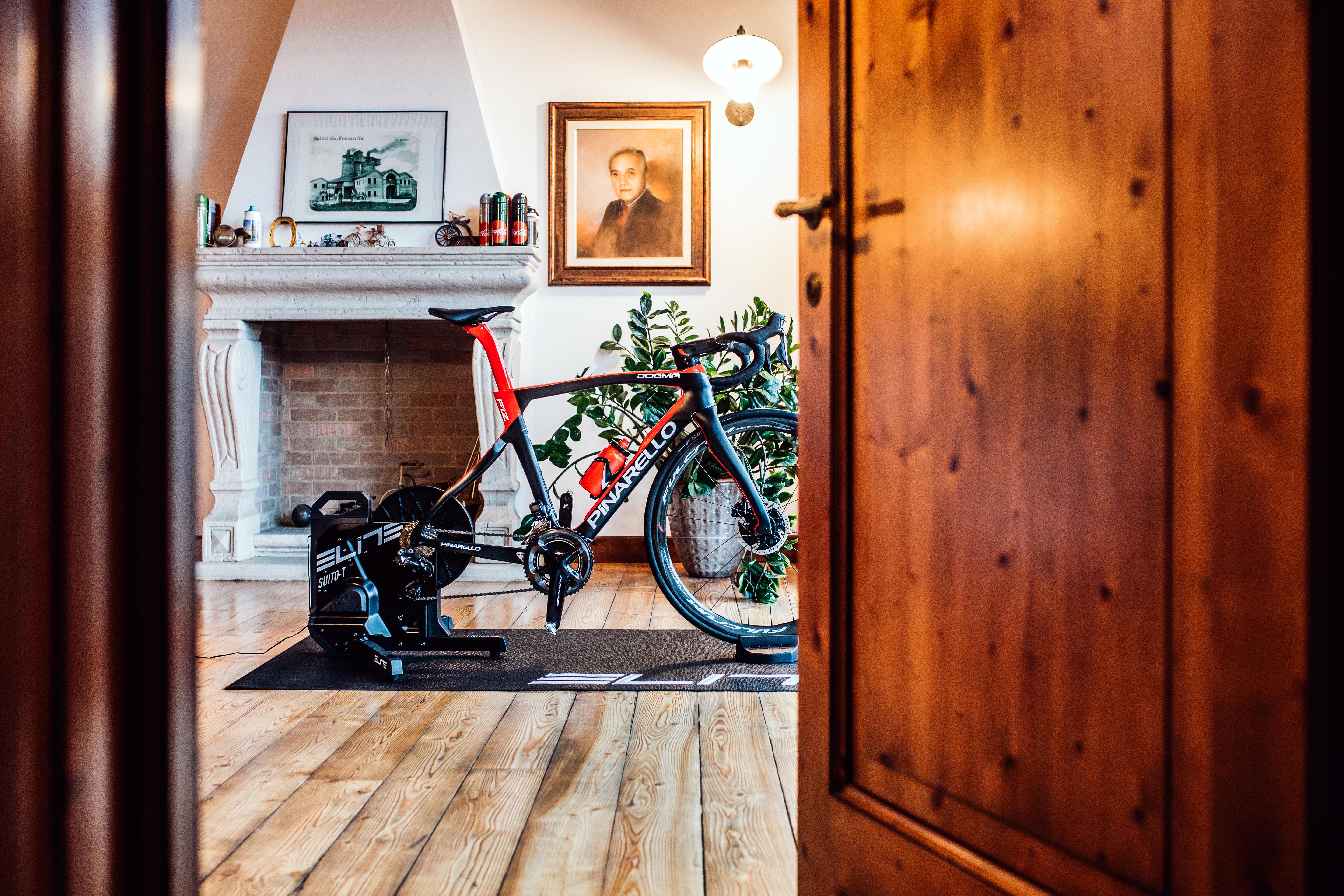 Elite Suito T Direct Drive Smart Turbo Trainer Halfords UK