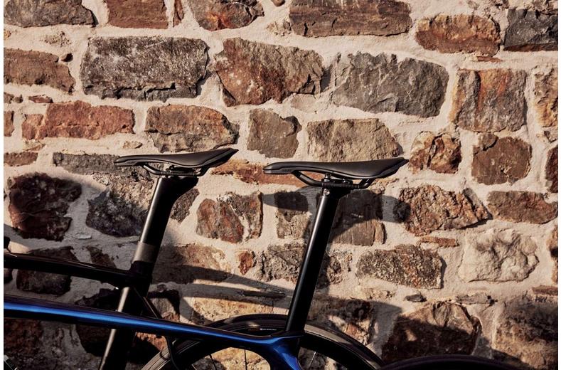 PRO Stealth Team Saddle, 142mm PRO Stealth Team Saddle, 142mm