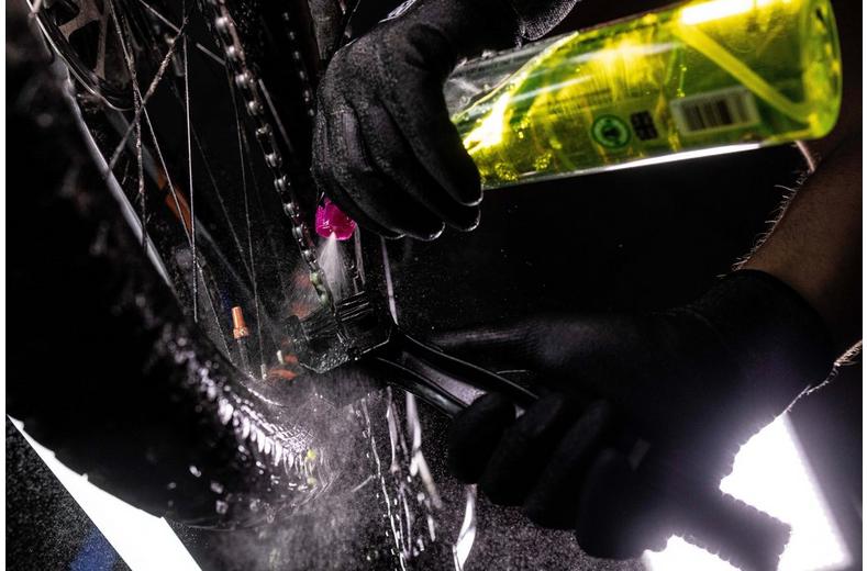 Muc-Off Bicycle Chain Care Kit Muc-Off Bicycle Chain Care Kit