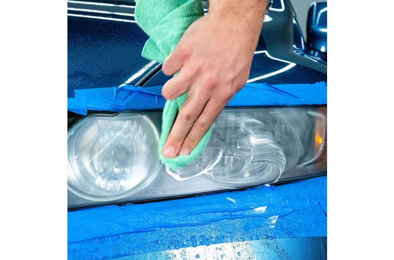 Turtle Wax Speed Headlight Lens Restorer Kit with Ceramic Sealing Wipes Turtle Wax Speed Headlight Lens Restorer Kit with Ceramic Sealing Wipes