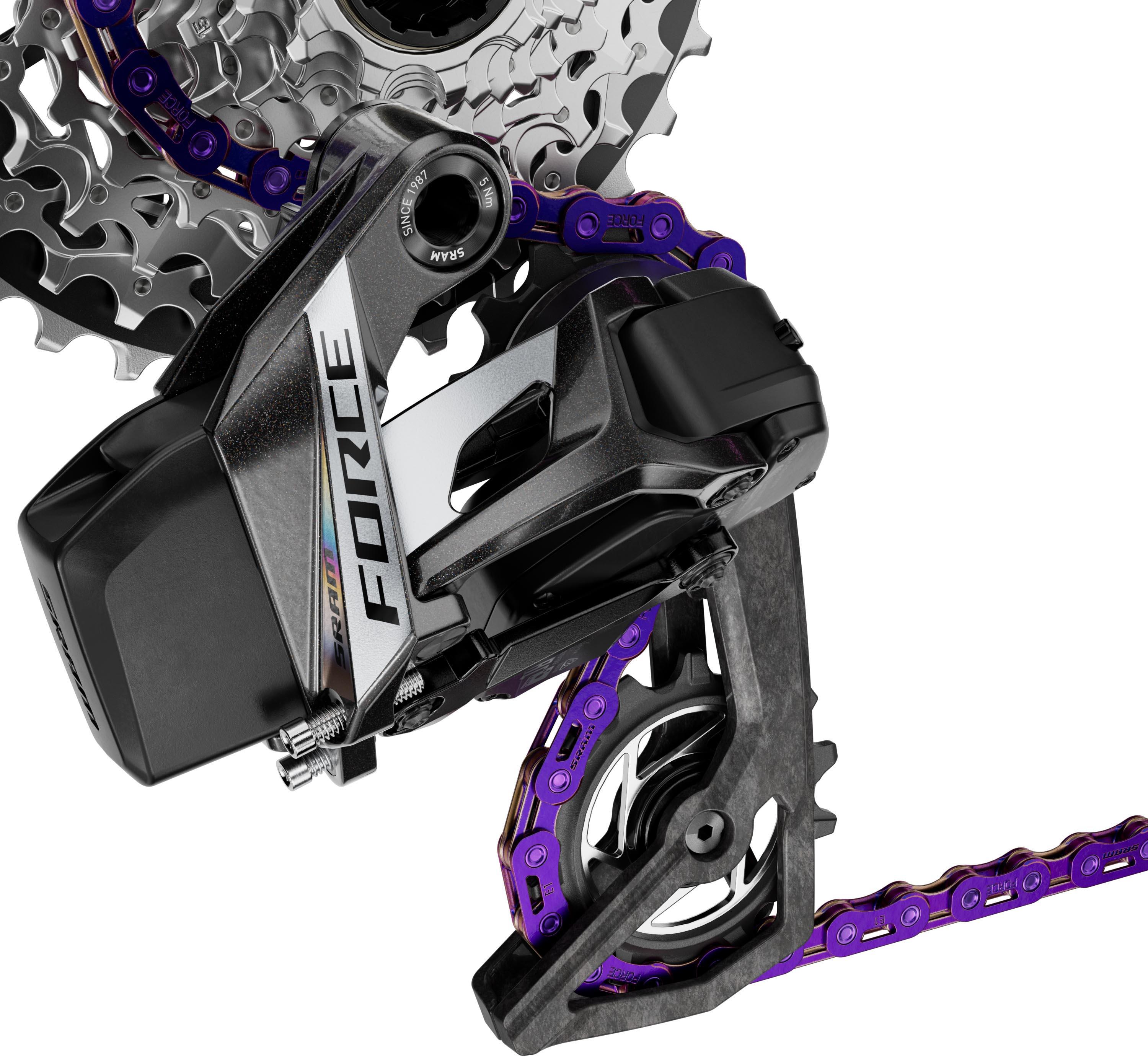 SRAM Force E1 Flattop 12/13 Speed Chain | Halfords UK