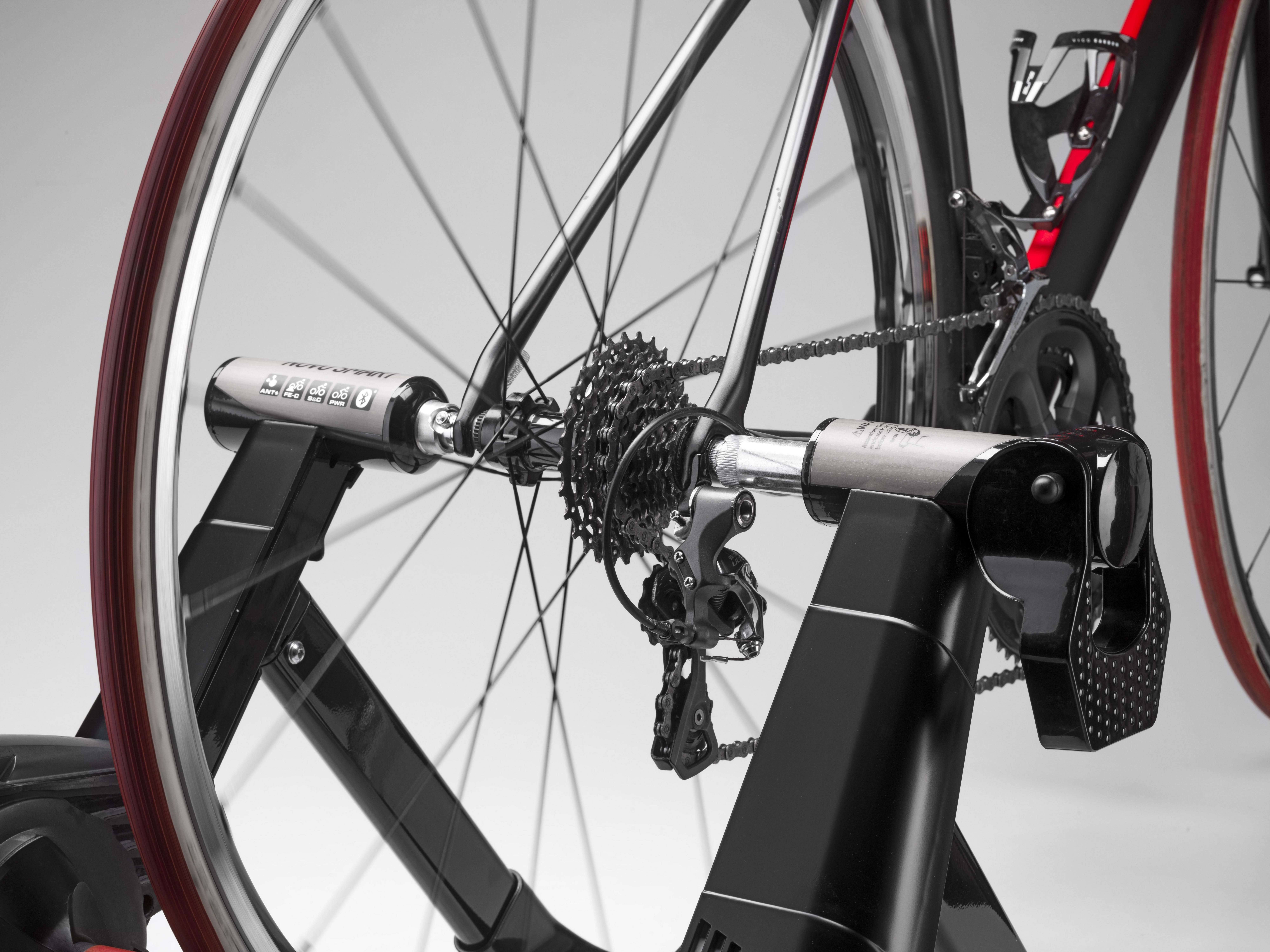 Elite Novo Smart Turbo Trainer Halfords UK