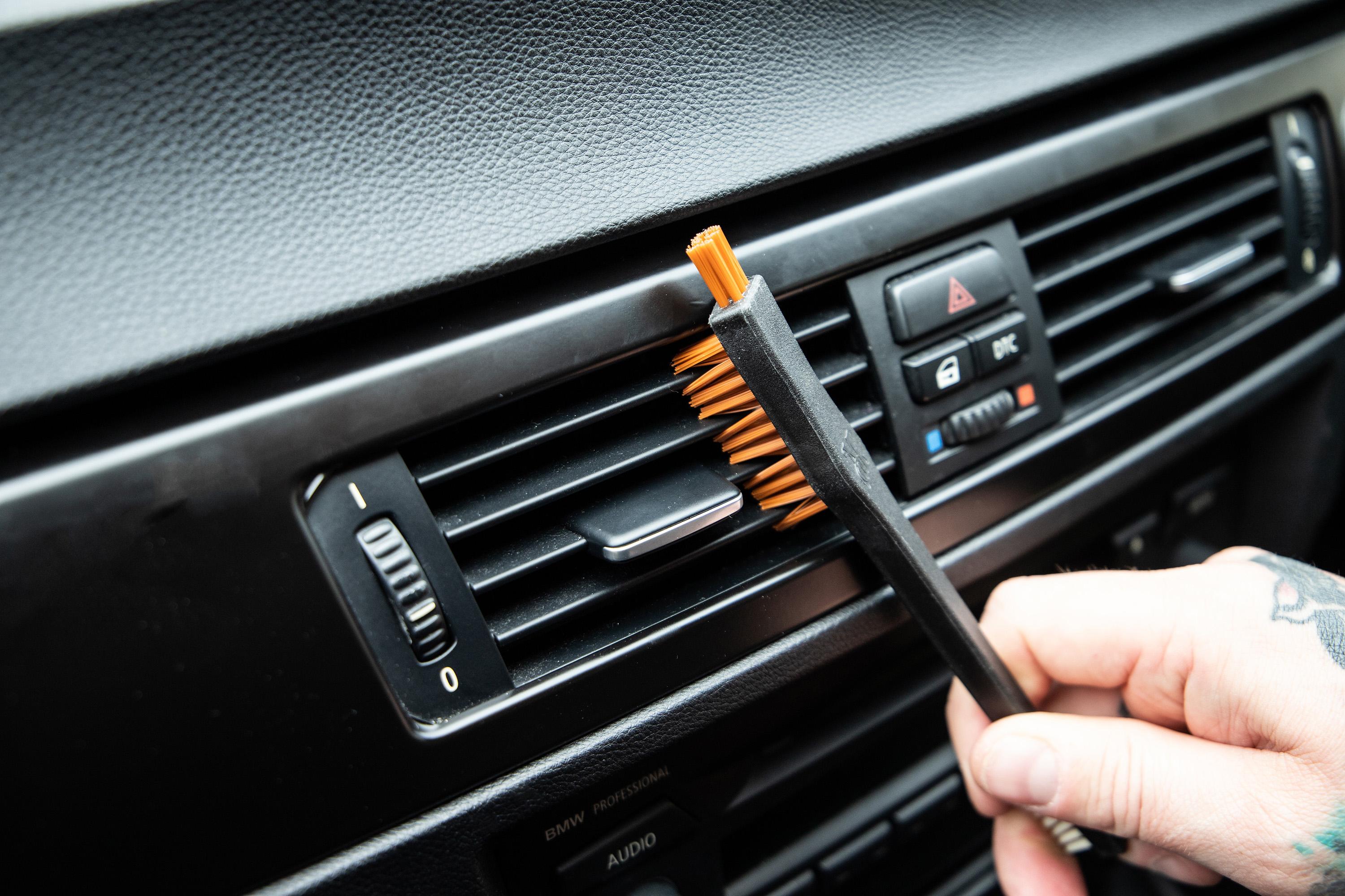 Meguiar’s Triple Duty Detail Brush