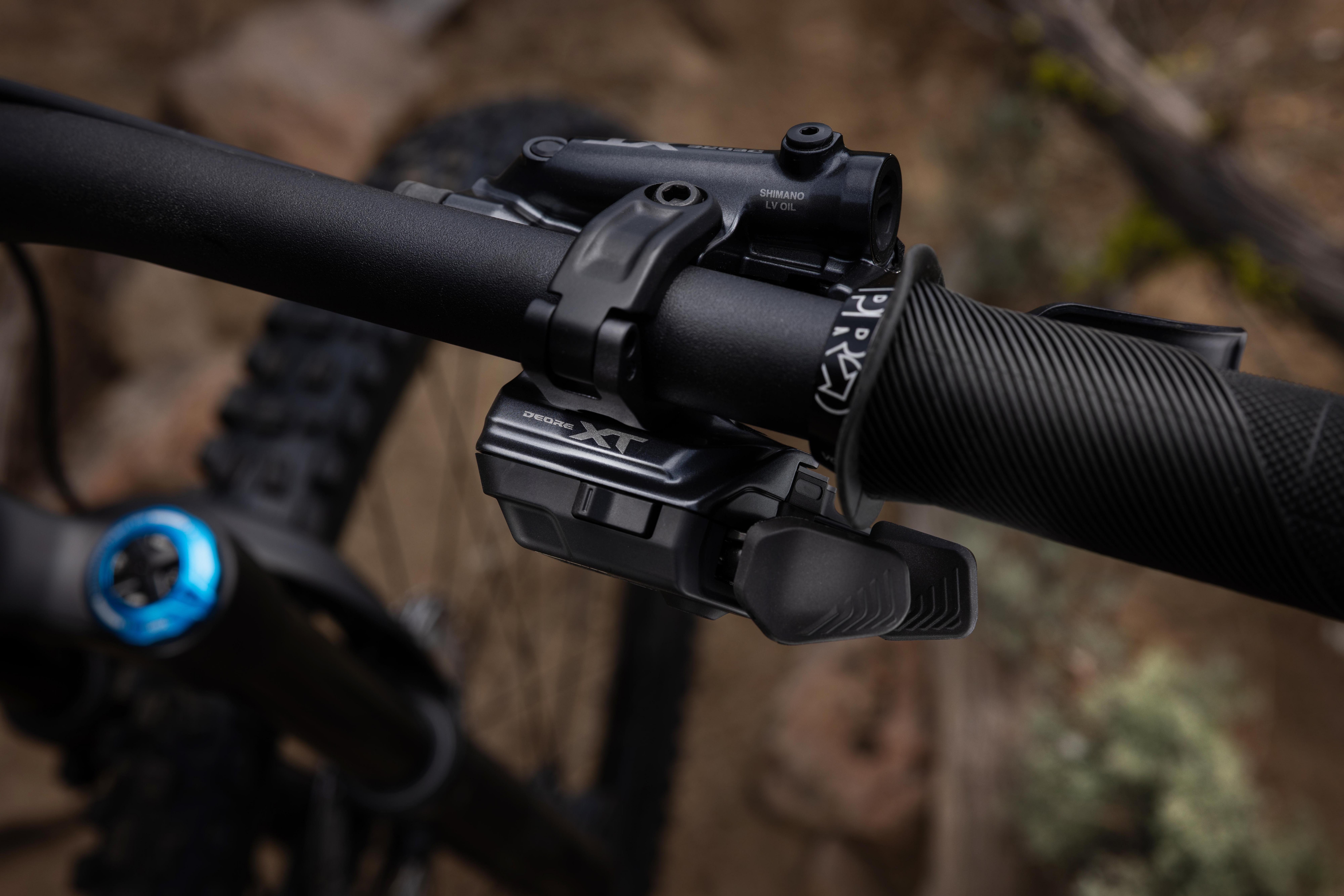 Shimano XT Di2 SW-M8250-R Shifter Switch, Band On