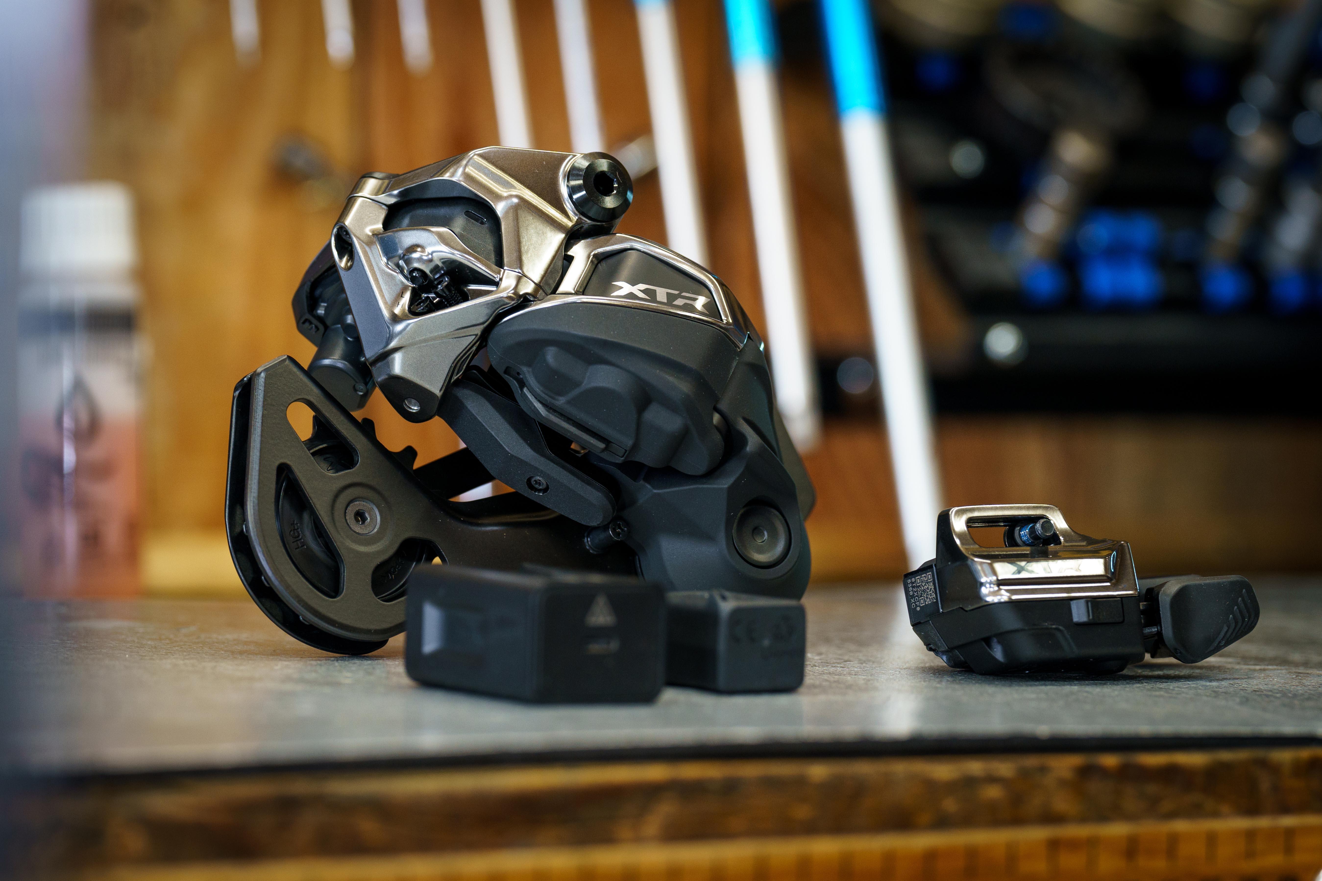 Shimano XTR M9520 Di2 Upgrade Kit, SGS Mech, Band-On