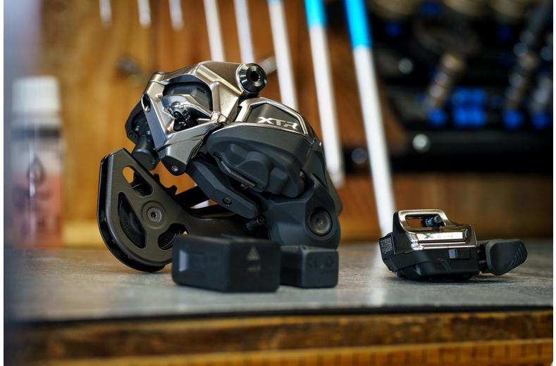 Shimano XTR M9520 Di2 Upgrade Kit, SGS Mech, Band-On Shimano XTR M9520 Di2 Upgrade Kit, SGS Mech, Band-On
