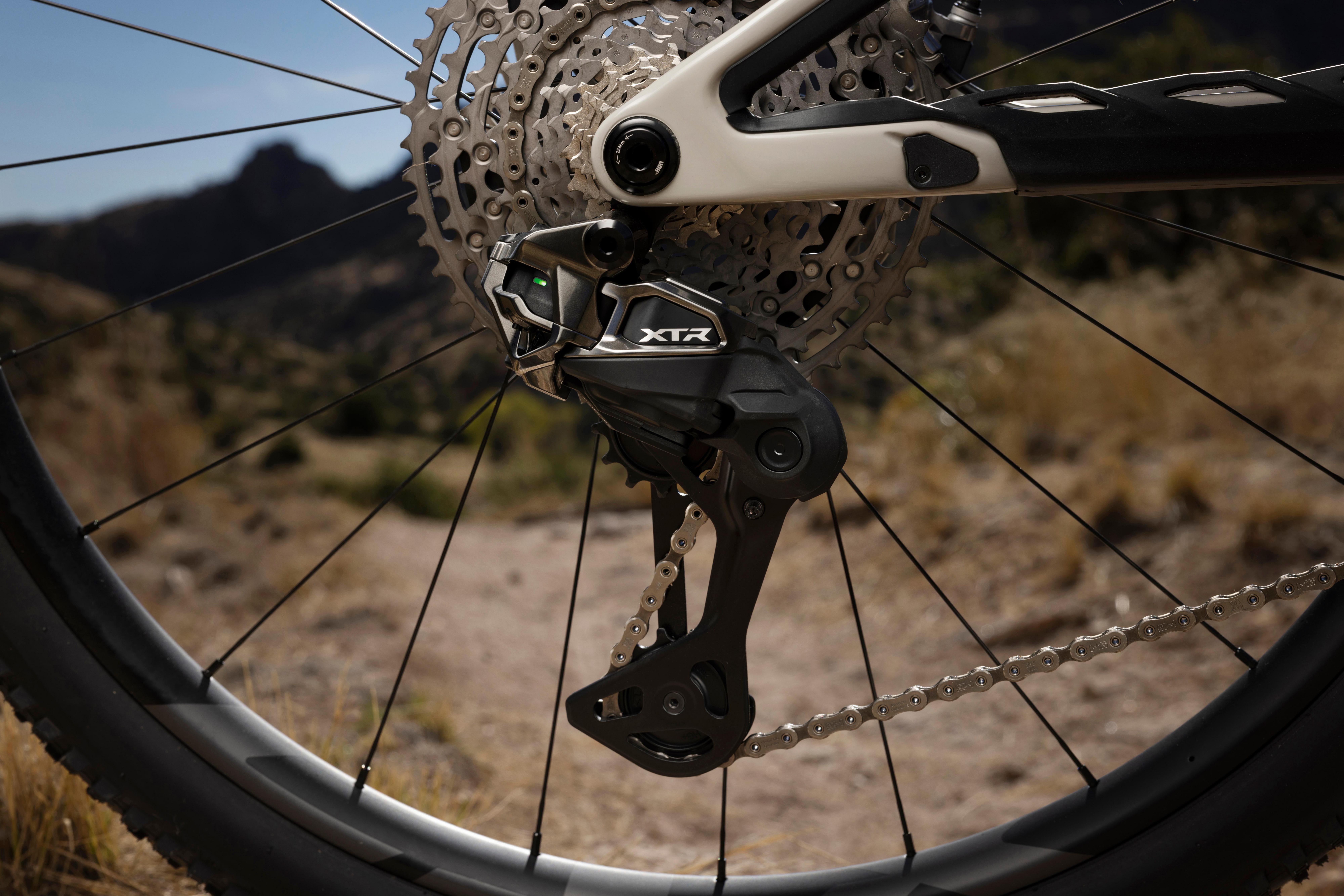 Shimano XTR RD-M9250 Di2 12 Speed Rear Derailleur, Medium Cage (GS)