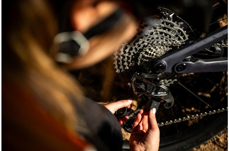 Shimano XTR RD-M9250 Di2 12 Speed Rear Derailleur, Long Cage (SGS) Shimano XTR RD-M9250 Di2 12 Speed Rear Derailleur, Long Cage (SGS)