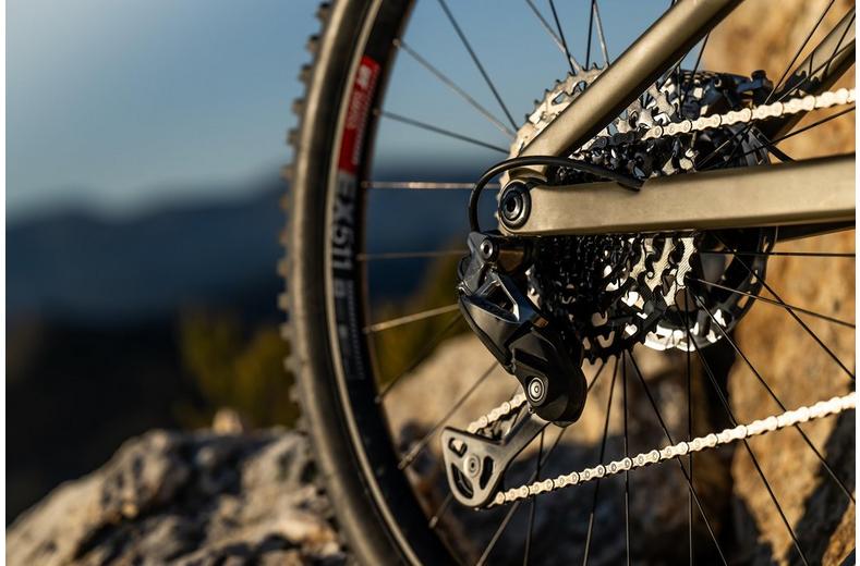 Shimano XTR RD-M9260 Di2 E-MTB 11 Speed Rear Derailleur Shimano XTR RD-M9260 Di2 E-MTB 11 Speed Rear Derailleur