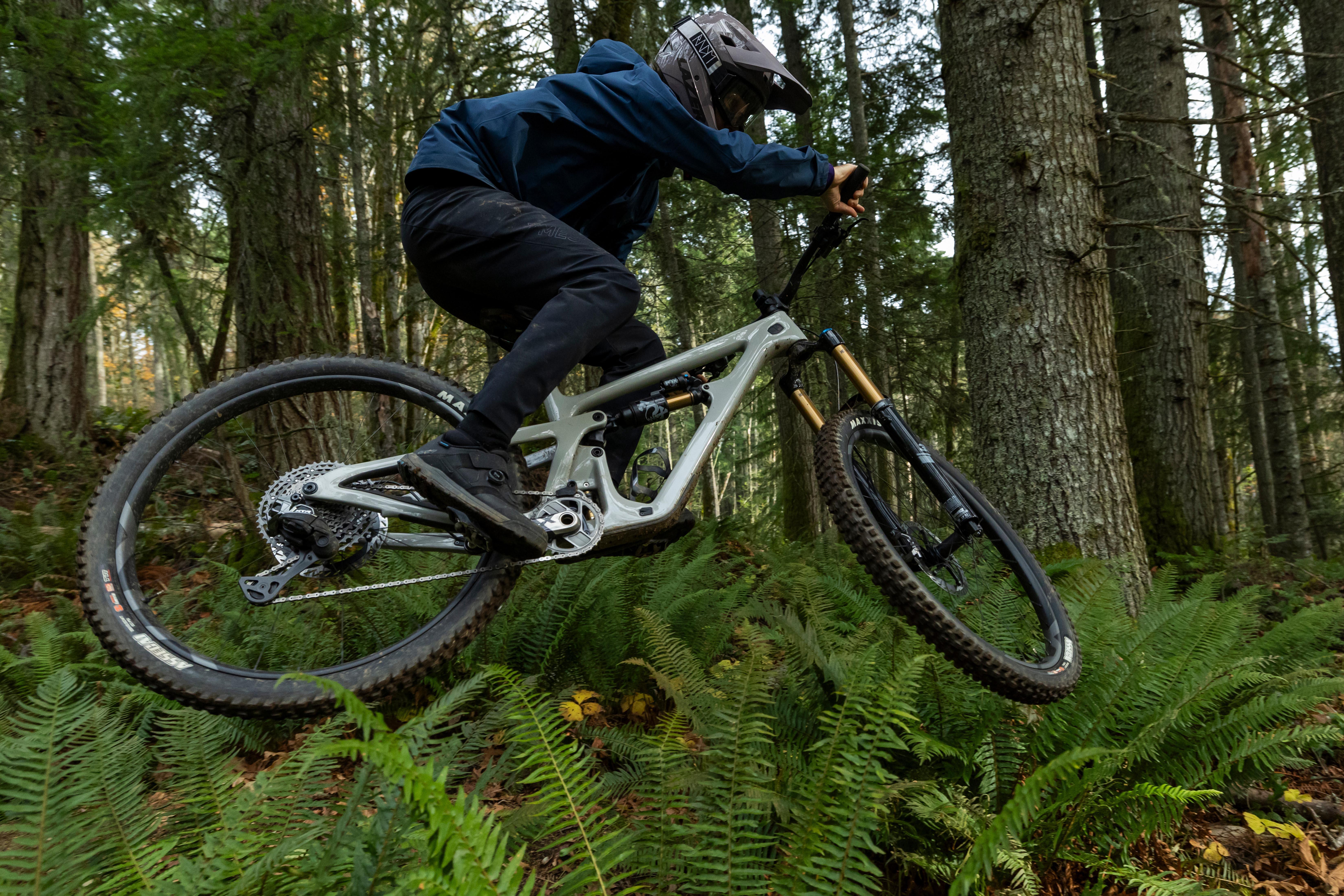 Shimano XTR M9220 29er Enduro Carbon Wheel