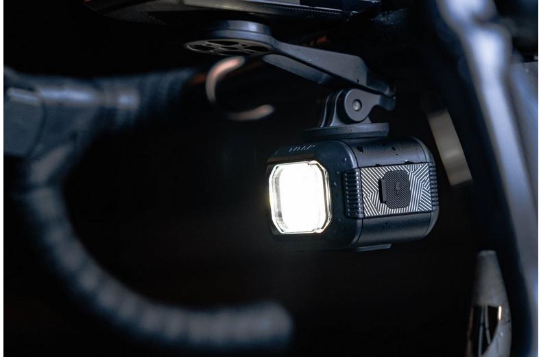 Titan Max 1700Lm Light, Remote Titan Max 1700Lm Light, Remote