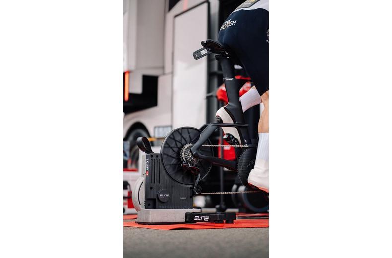 Elite Justo 2 Direct Drive Turbo Trainer Elite Justo 2 Direct Drive Turbo Trainer