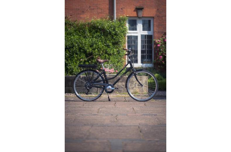 Pendleton Somerby Deluxe Electric Hybrid Bike - S, M Frames Pendleton Somerby Deluxe Electric Hybrid Bike - S, M Frames