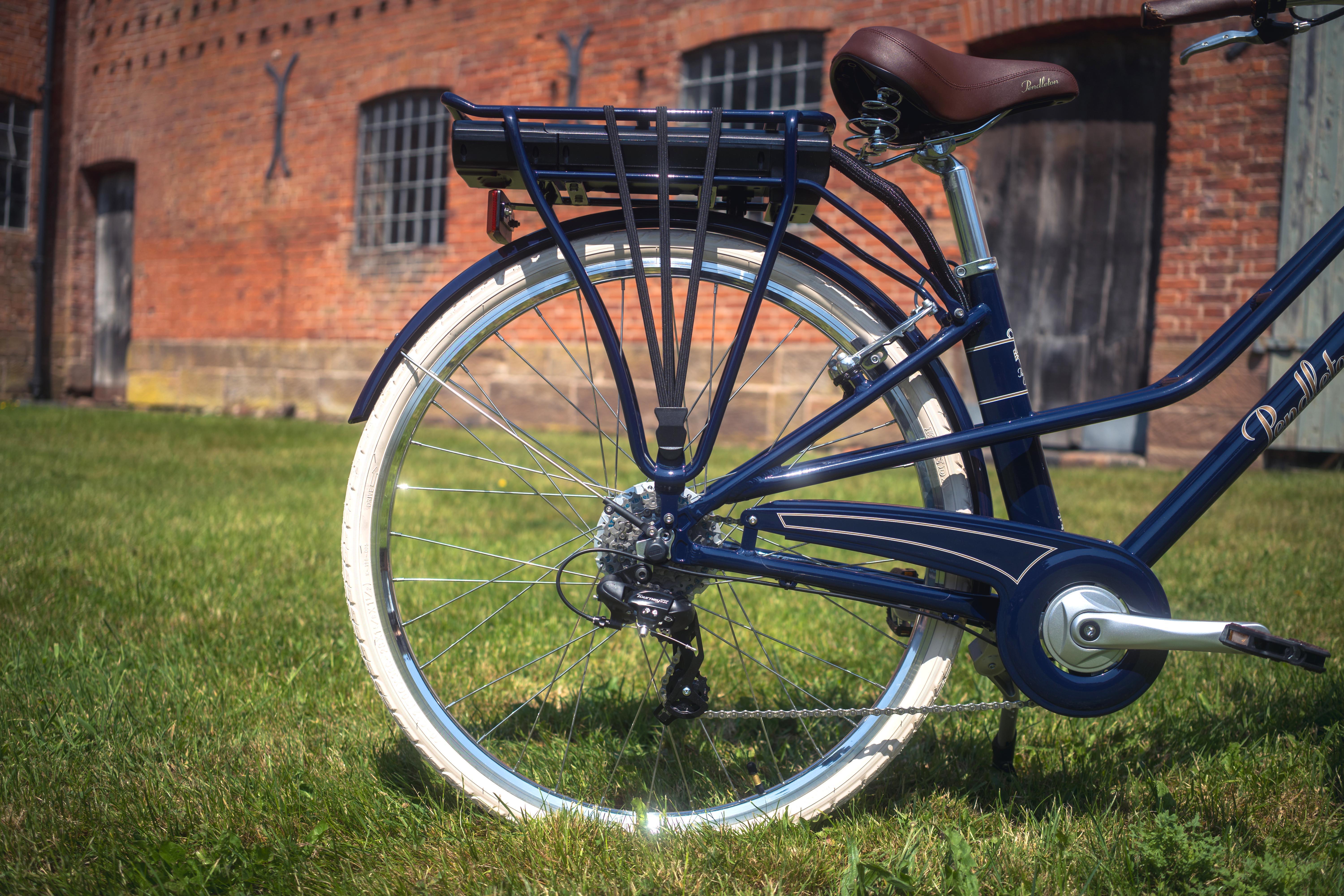 Pendleton Somerby Electric Hybrid Bike - Midnight Blue - S, M Frames
