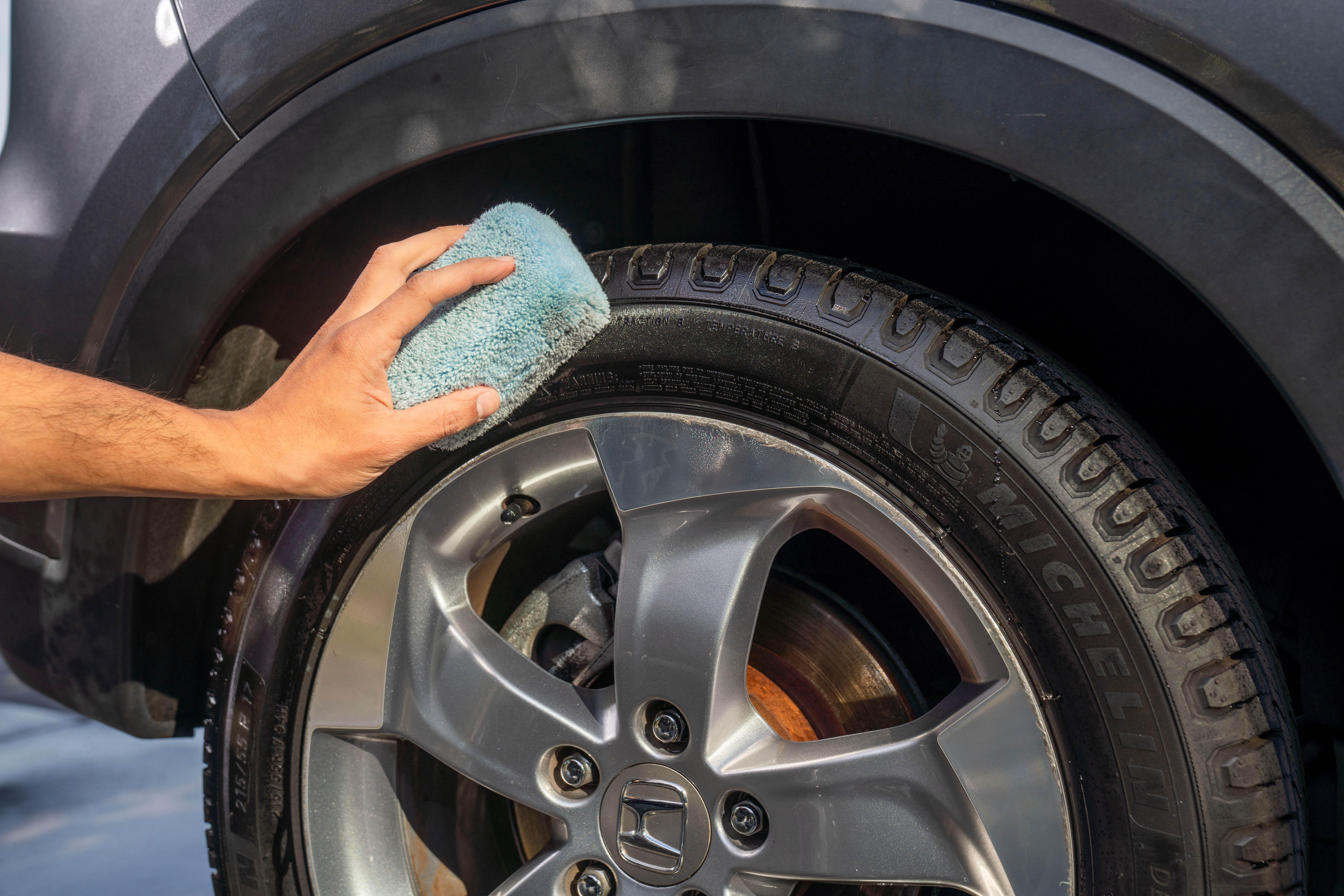 Premium Grade Microfiber Applicators, Blue 5" x 3" x 2.25" (2 Pack)