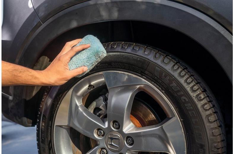 Premium Grade Microfiber Applicators, Blue 5" x 3" x 2.25" (2 Pack) Premium Grade Microfiber Applicators, Blue 5" x 3" x 2.25" (2 Pack)