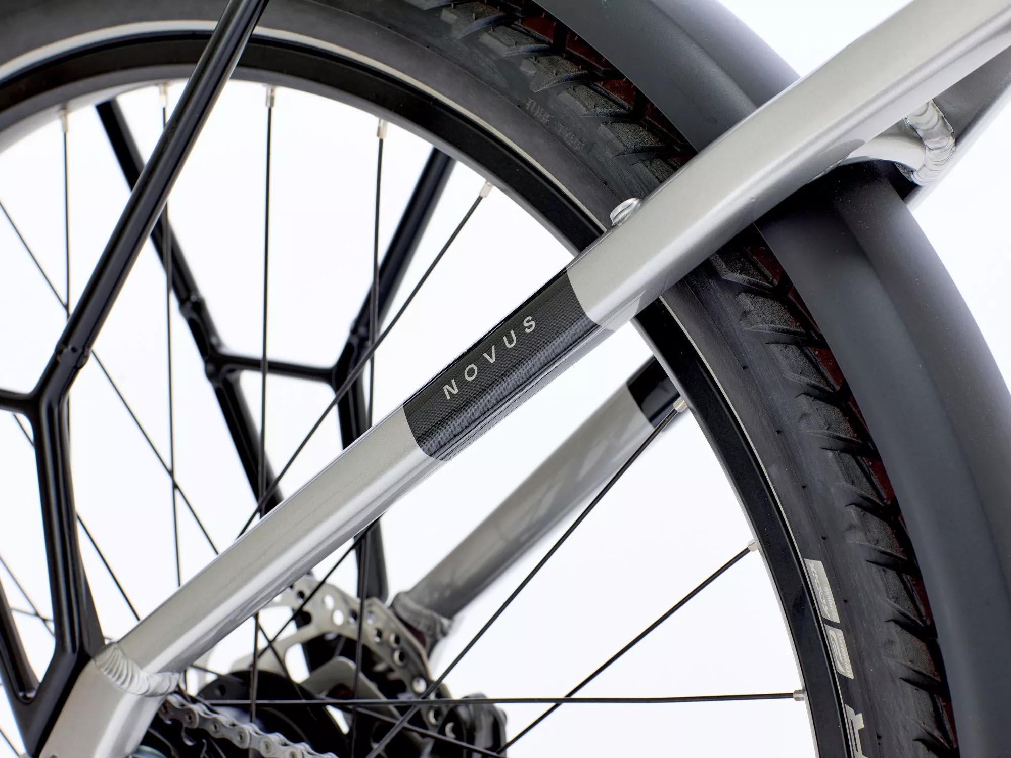 Raleigh Novus Hub Low-Step Electric Hybrid Bike - S, M, L Frames
