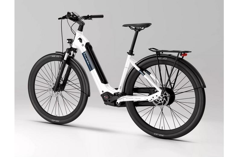 Raleigh Motus Hub Sparkling White Electric Hybrid Bike - XS, S, M, L Frames Raleigh Motus Hub Sparkling White Electric Hybrid Bike - XS, S, M, L Frames