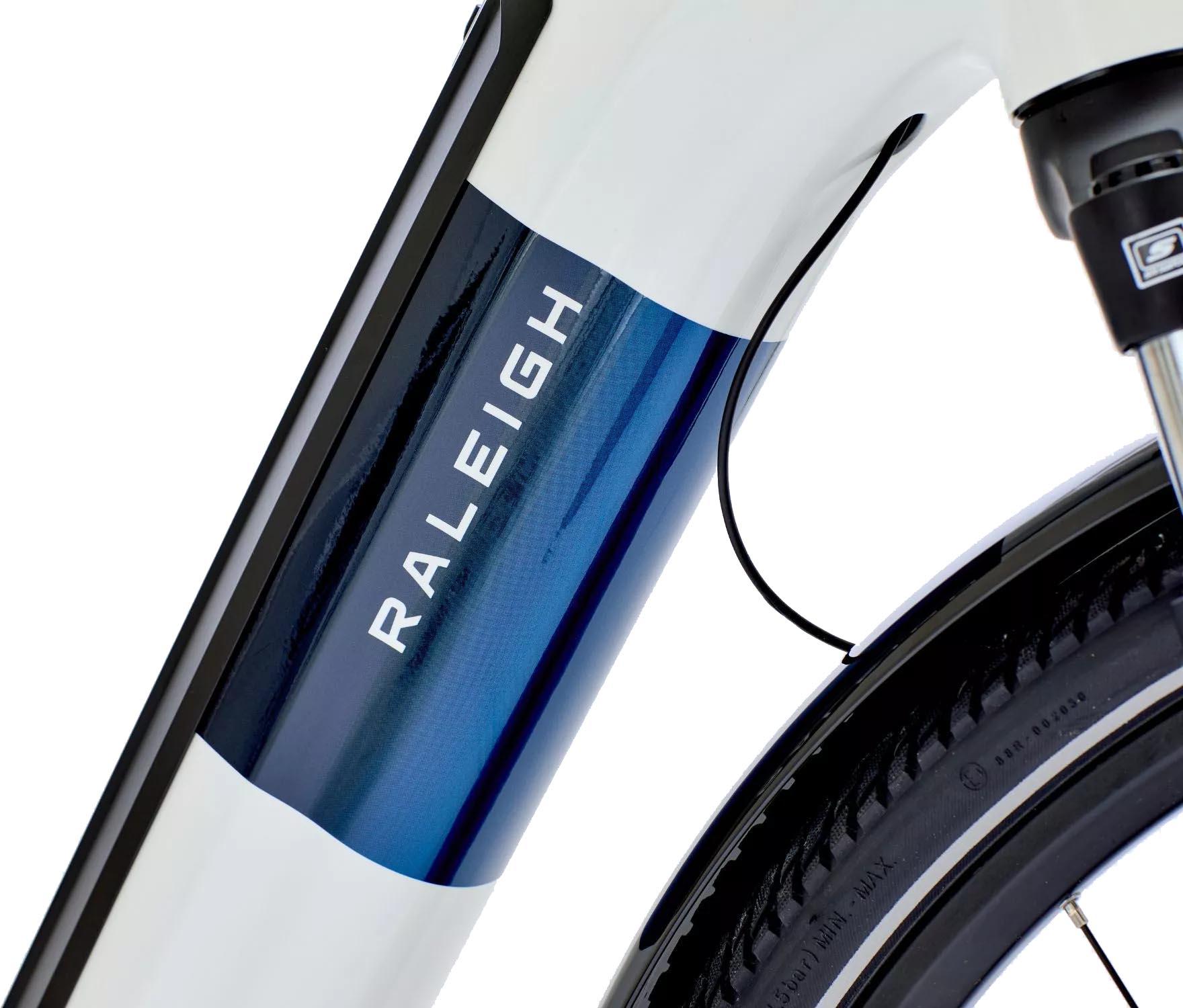 Raleigh Motus Sparkling White Electric Hybrid Bike - M Frame
