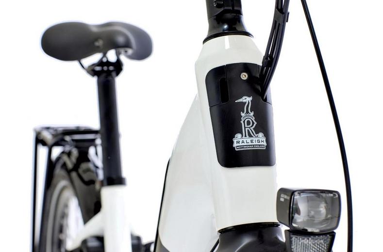 Raleigh Motus Sparkling White Electric Hybrid Bike - M Frame Raleigh Motus Sparkling White Electric Hybrid Bike - M Frame
