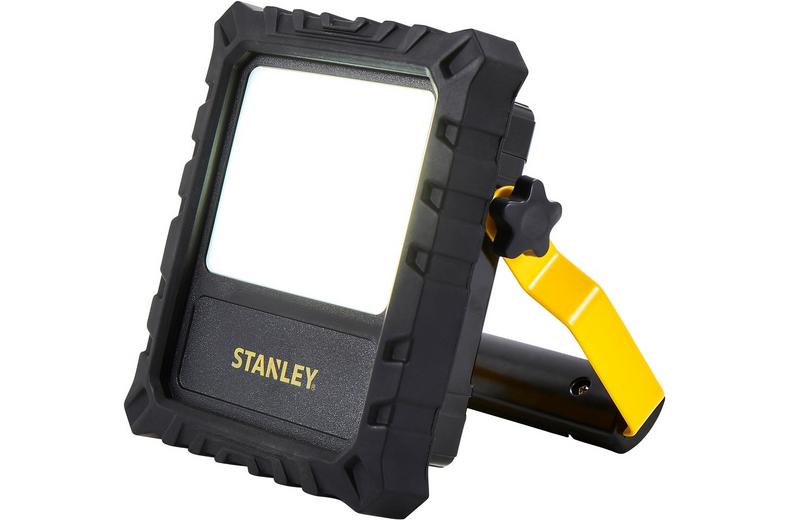 Stanley 1000 Lumens Rechargeable Worklight with Rubber Bezel Surround. IP65. USB-C Stanley 1000 Lumens Rechargeable Worklight with Rubber Bezel Surround. IP65. USB-C
