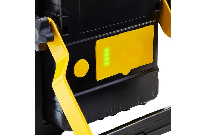Stanley 1000 Lumens Rechargeable Worklight with Rubber Bezel Surround. IP65. USB-C Stanley 1000 Lumens Rechargeable Worklight with Rubber Bezel Surround. IP65. USB-C