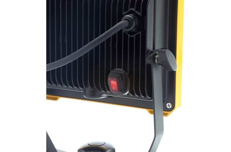 Stanley Twin Tripod Area Worklight Stanley Twin Tripod Area Worklight