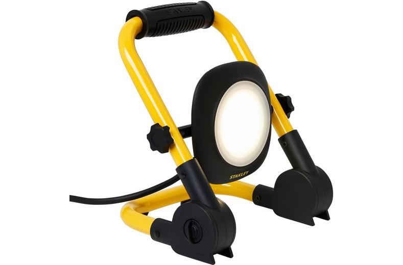 Stanley 20W Folding Worklight. 1800 Lumens. IP44. Stanley 20W Folding Worklight. 1800 Lumens. IP44.