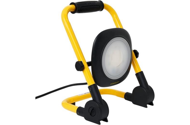 Stanley 30W Folding Worklight. 2700 Lumens. IP44. Stanley 30W Folding Worklight. 2700 Lumens. IP44.