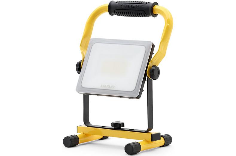 Stanley 30W Folding Worklight with Frosted Lens. 2700 Lumens. IP44. Stanley 30W Folding Worklight with Frosted Lens. 2700 Lumens. IP44.