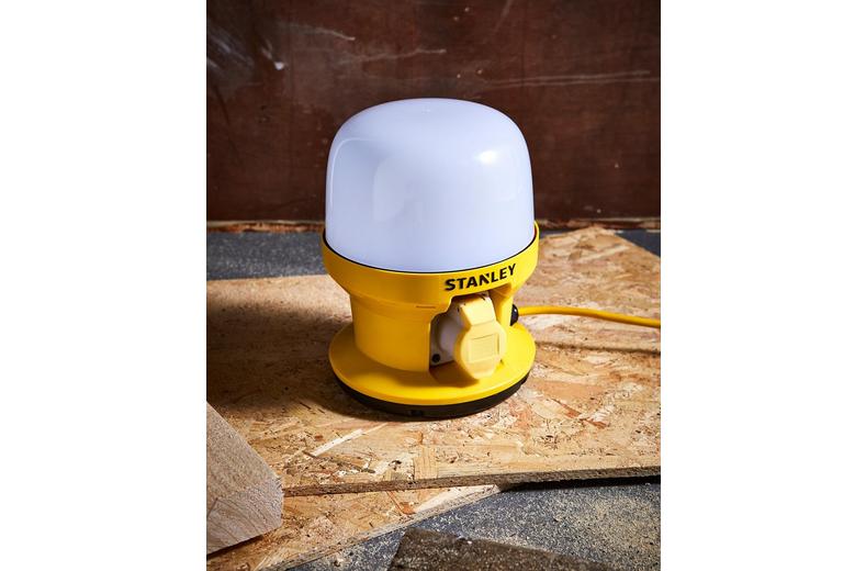 Stanley 30W LED Magnetic Globe Light with Outlet Socket. IP54. 2600 Lumens. Stanley 30W LED Magnetic Globe Light with Outlet Socket. IP54. 2600 Lumens.