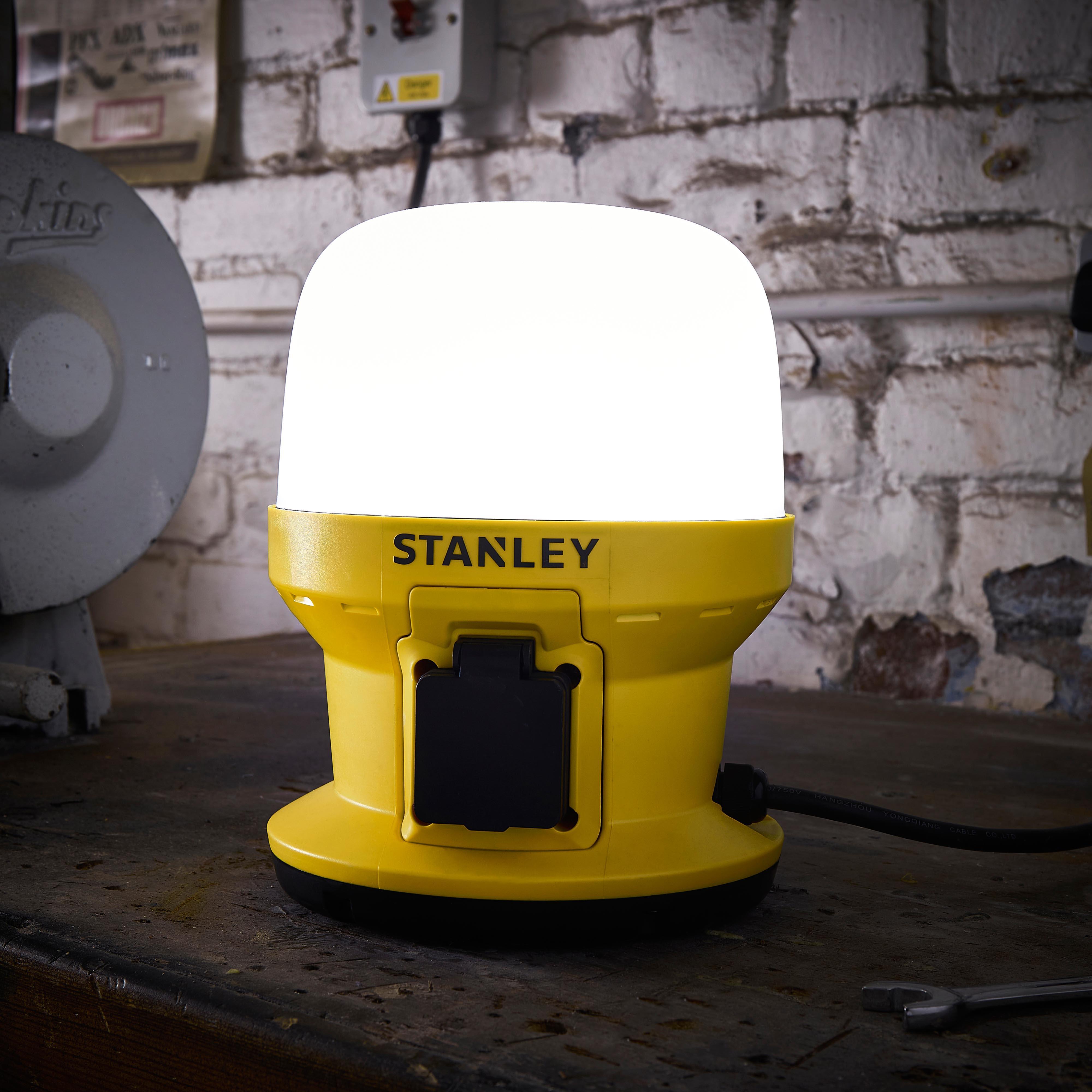 Stanley 30W LED Magnetic Globe Light with Outlet Socket. IP54. 2600 Lumens.