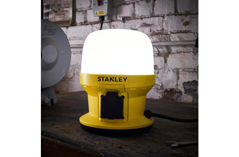 Stanley 30W LED Magnetic Globe Light with Outlet Socket. IP54. 2600 Lumens. Stanley 30W LED Magnetic Globe Light with Outlet Socket. IP54. 2600 Lumens.