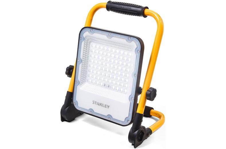 Stanley 3300 Lumen Slimline Rechargeable Worklight. IP65. DC to USB-A Stanley 3300 Lumen Slimline Rechargeable Worklight. IP65. DC to USB-A