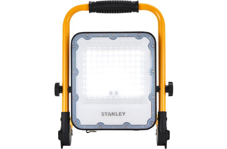 Stanley 3300 Lumen Slimline Rechargeable Worklight. IP65. DC to USB-A Stanley 3300 Lumen Slimline Rechargeable Worklight. IP65. DC to USB-A