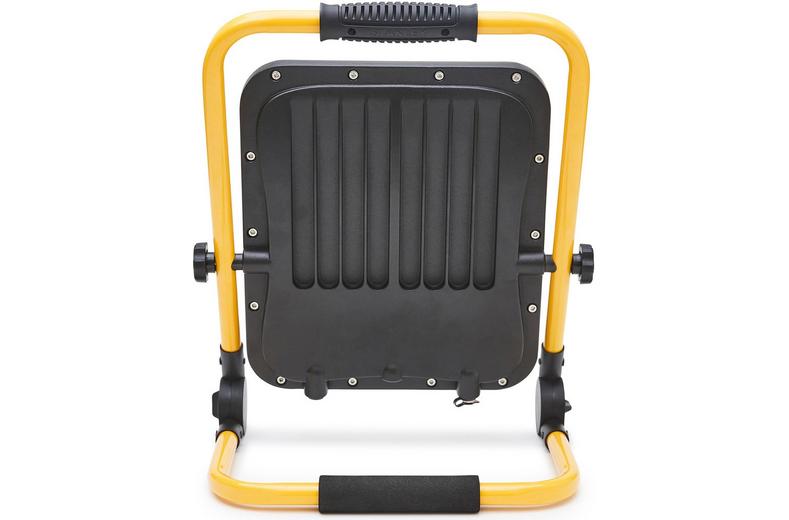 Stanley 5500 Lumen Slimline Rechargeable Worklight. IP65. DC to USB-A Stanley 5500 Lumen Slimline Rechargeable Worklight. IP65. DC to USB-A