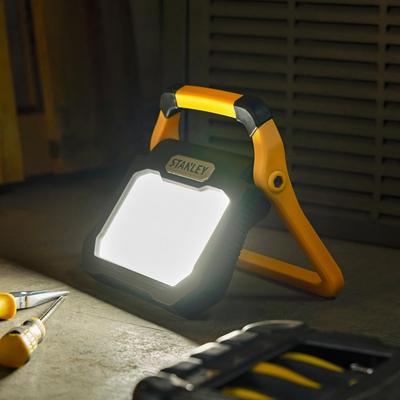 Stanley 40W Mains Powered Worklight. 4000 Lumens. IP54.