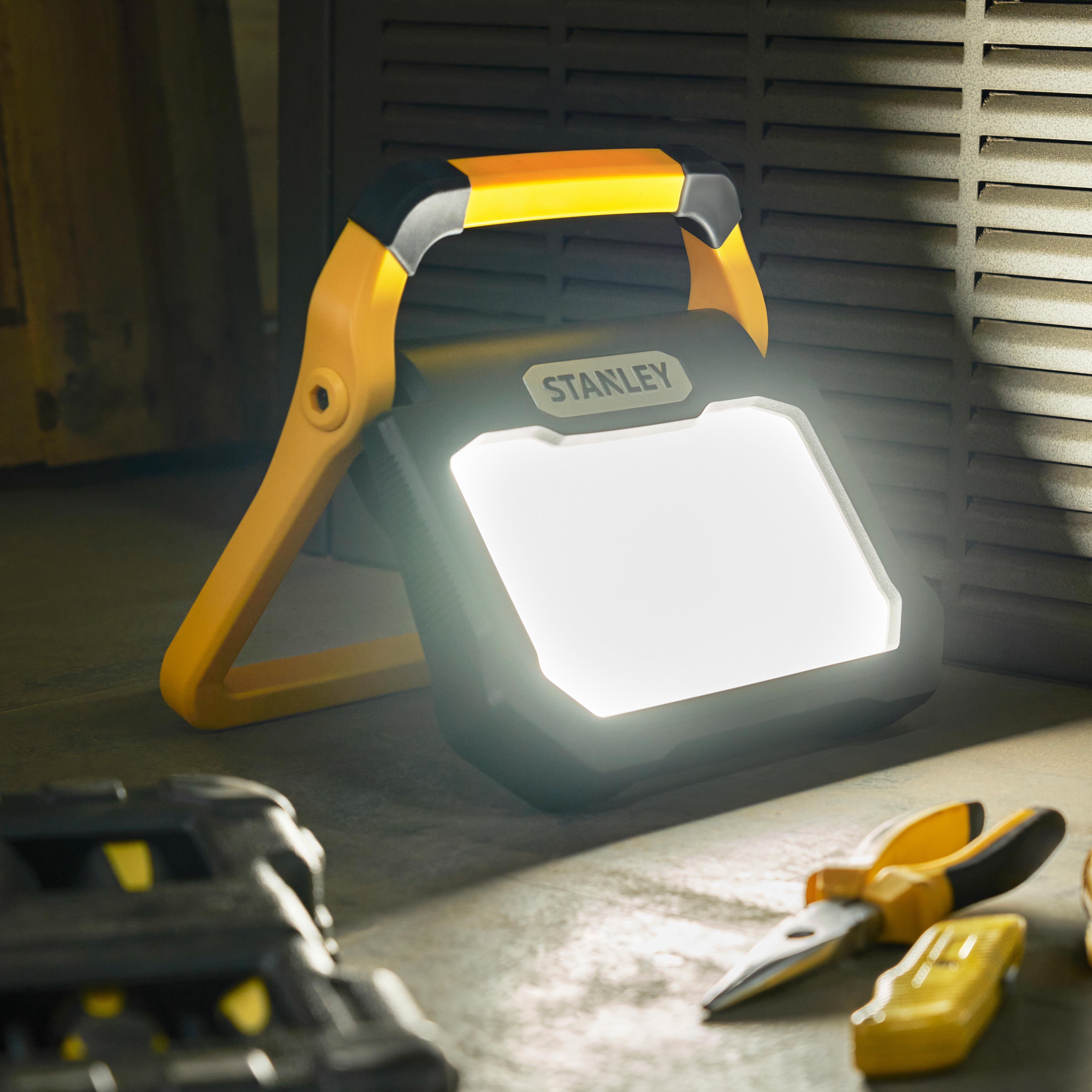 Stanley 5000 Lumen Rechargeable LED Worklight. IP54. USB-C