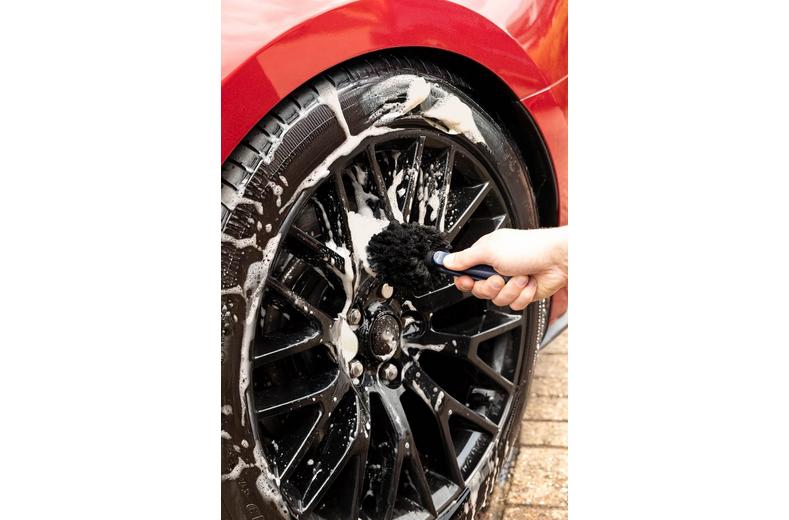 Armor All Oracle Red Bull Racing Wheel and Tire Brush Armor All Oracle Red Bull Racing Wheel and Tire Brush