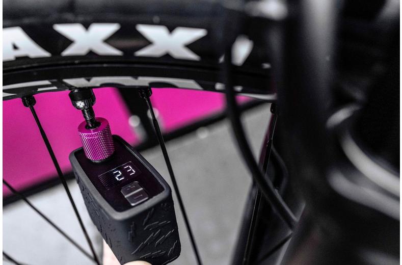 Muc-Off AirMach Pro Electric Mini Inflator Muc-Off AirMach Pro Electric Mini Inflator