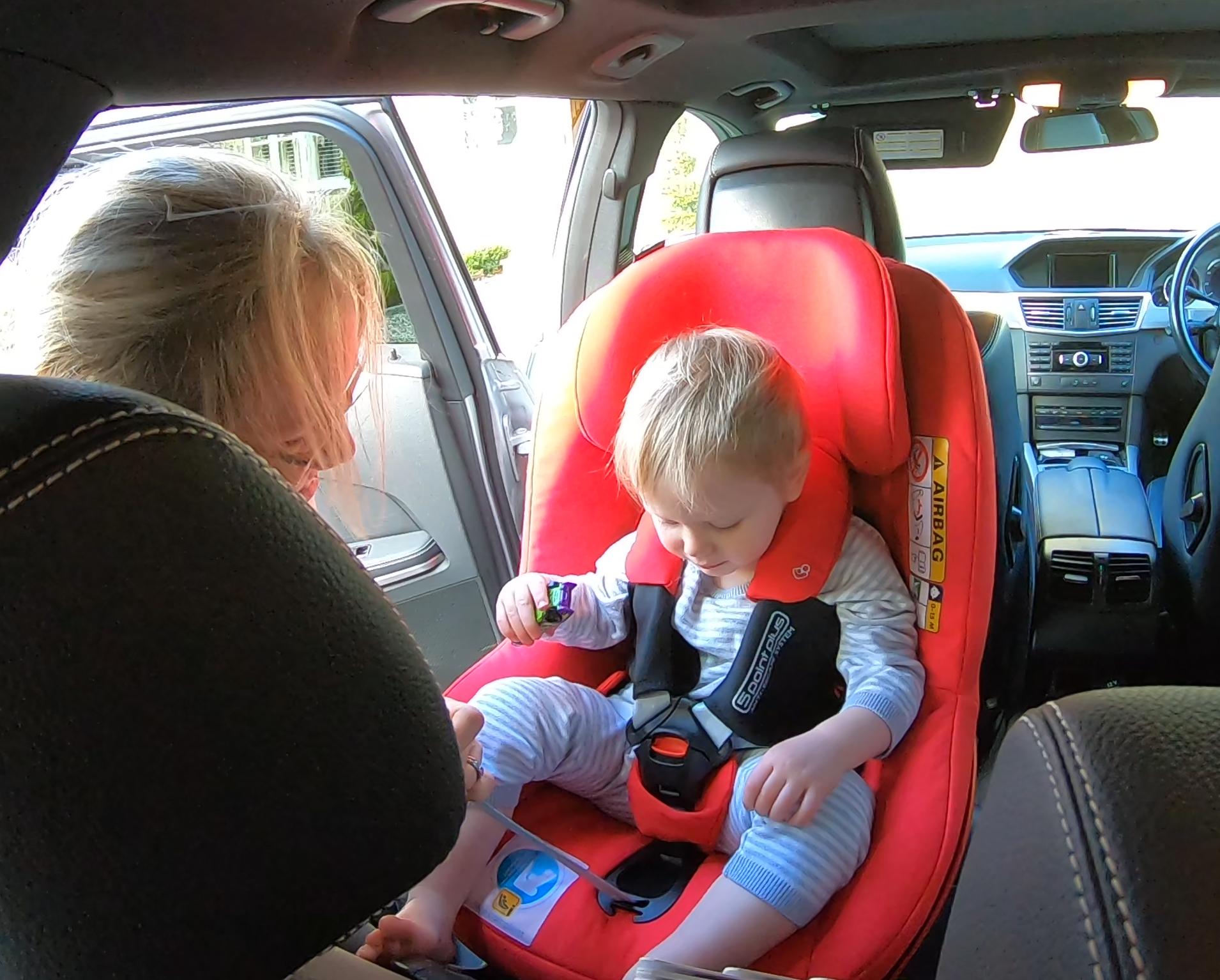 5 Point Plus Anti-Escape System: 6 months to 4 years