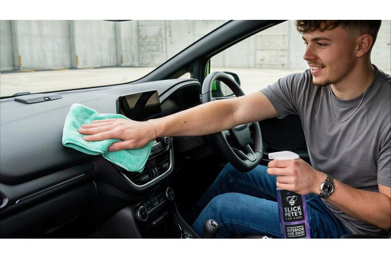 Slick Pete's Dash Cleaner 1L Slick Pete's Dash Cleaner 1L