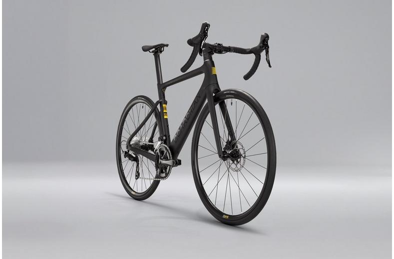 Boardman SLR 9.0 Limited Edition Carbon 105 Road Bike 2026 - XS, S, M, L, XL Frames Boardman SLR 9.0 Limited Edition Carbon 105 Road Bike 2026 - XS, S, M, L, XL Frames