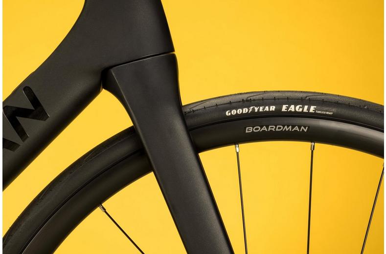 Boardman SLR 9.0 Limited Edition Carbon 105 Road Bike 2026 - XS, S, M, L, XL Frames Boardman SLR 9.0 Limited Edition Carbon 105 Road Bike 2026 - XS, S, M, L, XL Frames