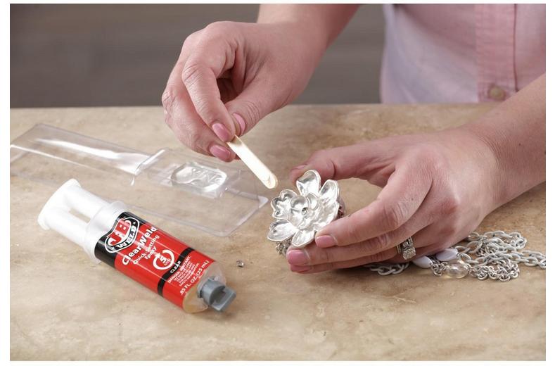 JB WELD 5MIN CLEAR EPOXY EZMIX JB WELD 5MIN CLEAR EPOXY EZMIX