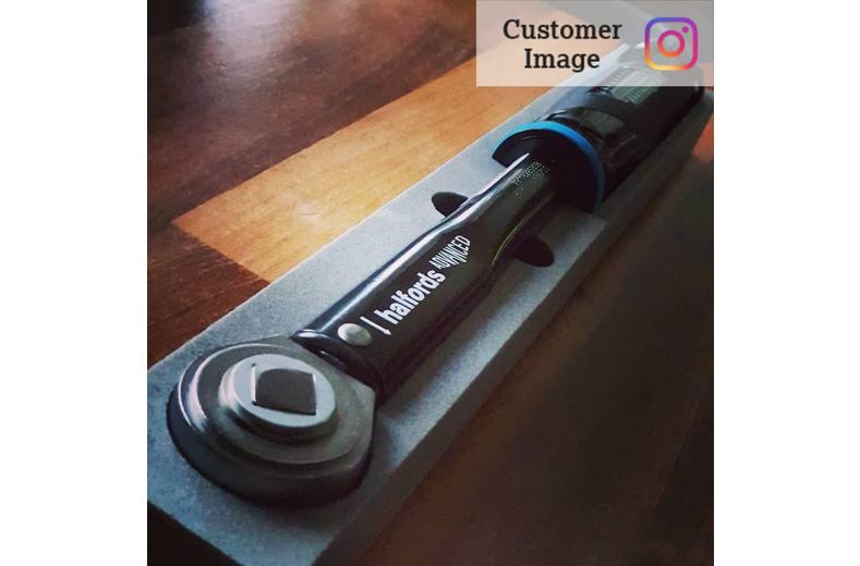 Halfords Advanced Torque Wrench Model 60 Halfords Advanced Torque Wrench Model 60